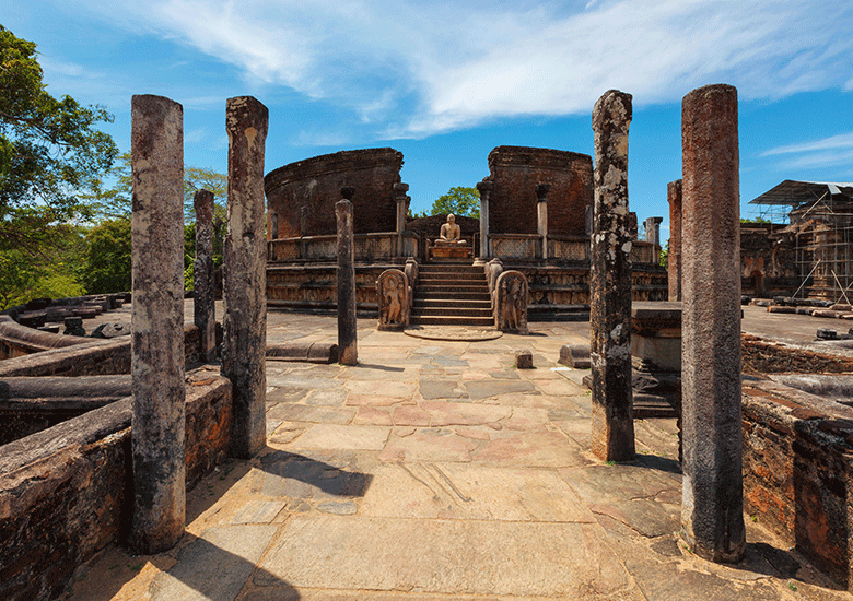 Untitled-2-Recovered_0000_Ancient-Vatadage-Buddhist-stupa-in-ancient-city-Pollonaruwa,-Sri-Lanka